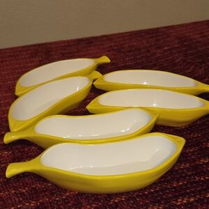 Pottery Barn Kids Banana Shaped 6 Bowl Lot 10" Plastic Yellow